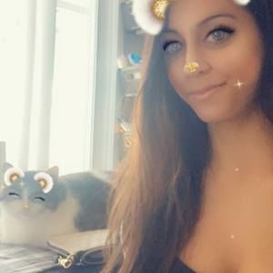 Meet your Posher, Leonarose